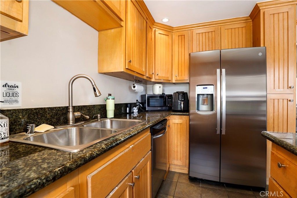 property-img