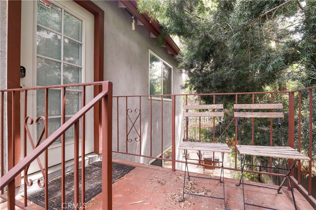 property-img