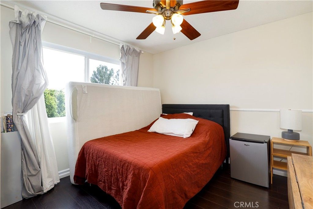 property-img