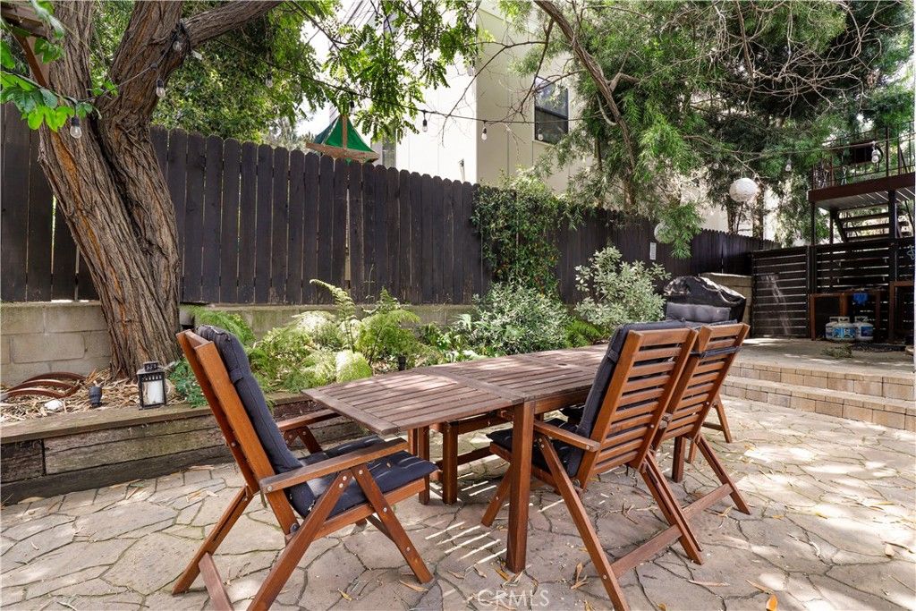 property-img