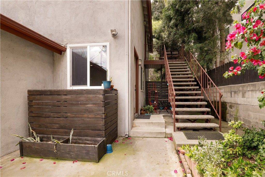 property-img