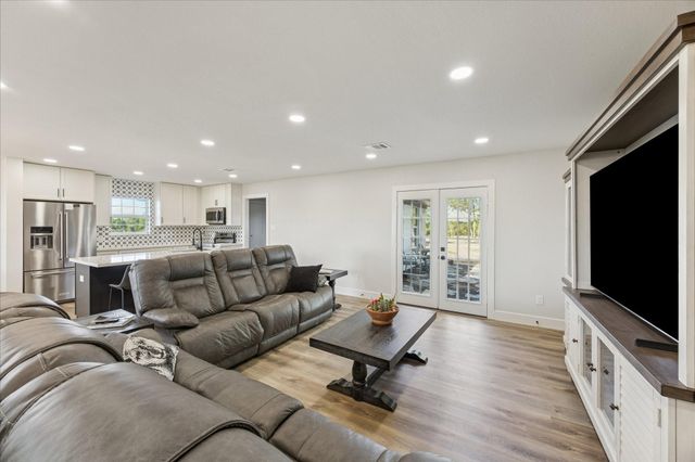 5844 Fm 949 Road, Sealy, TX 77418