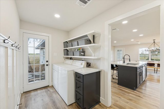 5844 Fm 949 Road, Sealy, TX 77418