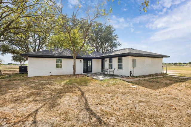 5844 Fm 949 Road, Sealy, TX 77418