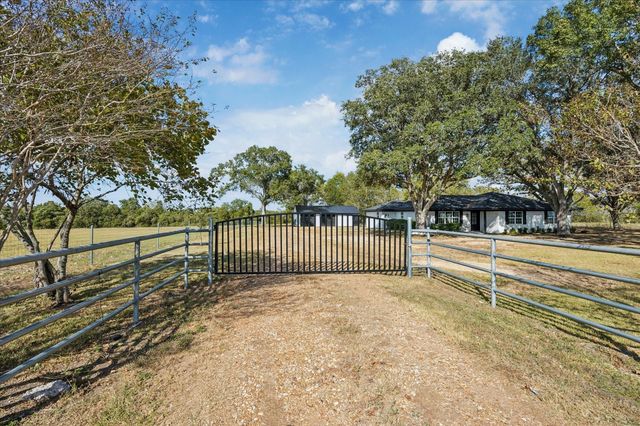 5844 Fm 949 Road, Sealy, TX 77418