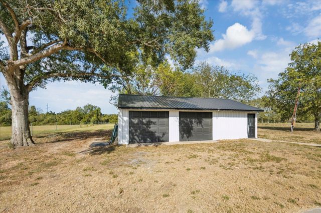 5844 Fm 949 Road, Sealy, TX 77418
