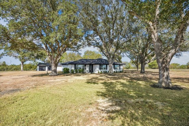 5844 Fm 949 Road, Sealy, TX 77418