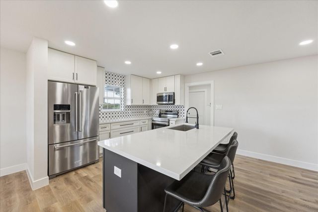 5844 Fm 949 Road, Sealy, TX 77418