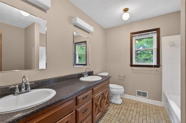 6882 Cowan Mill Rd, Winston, GA 30187