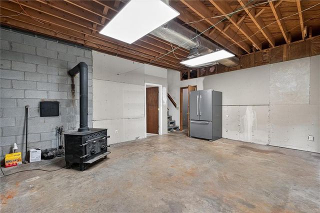 6882 Cowan Mill Rd, Winston, GA 30187