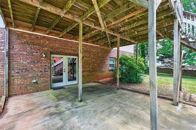6882 Cowan Mill Rd, Winston, GA 30187