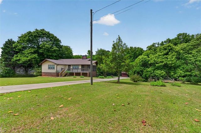 6882 Cowan Mill Rd, Winston, GA 30187