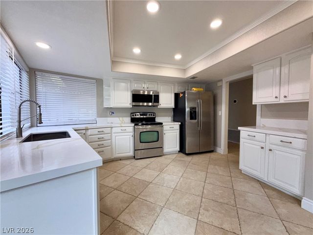 3416 Calle Del Torre, Las Vegas, NV 89102