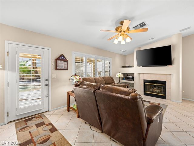 1913 Madagascar Lane, Las Vegas, NV 89117