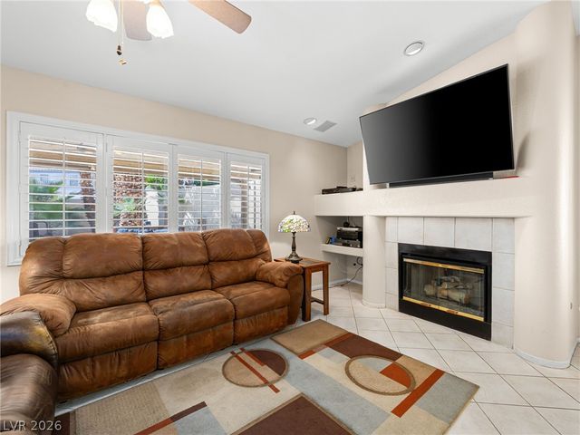 1913 Madagascar Lane, Las Vegas, NV 89117