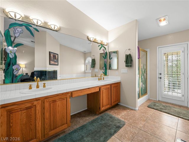 1913 Madagascar Lane, Las Vegas, NV 89117