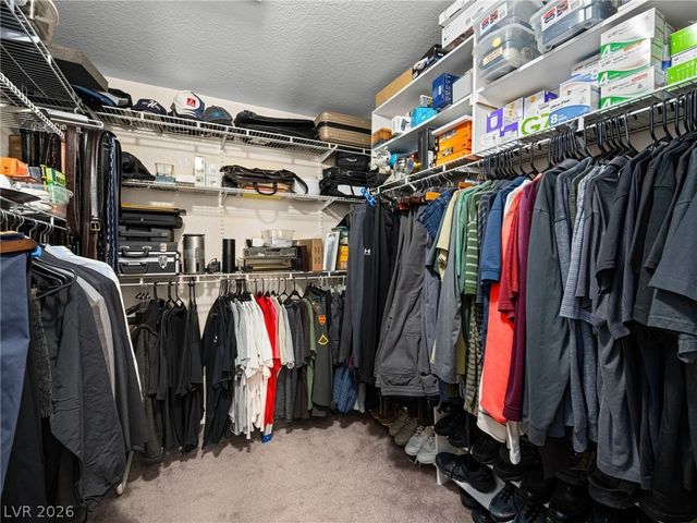 1913 Madagascar Lane, Las Vegas, NV 89117