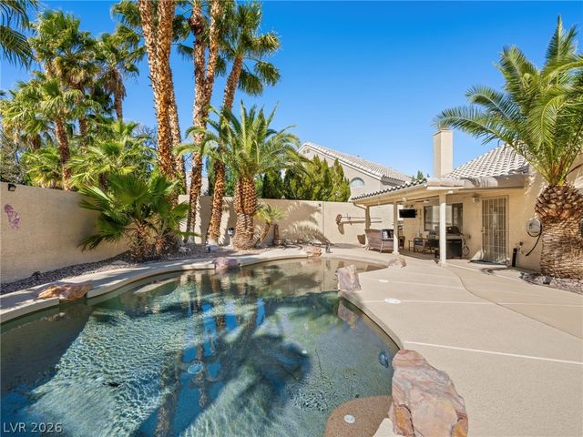 1913 Madagascar Lane, Las Vegas, NV 89117