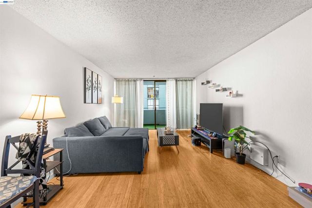 555 Pierce St 522, Albany, CA 94706