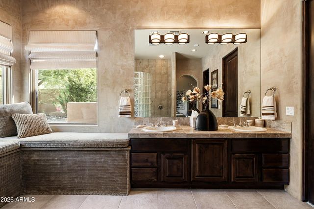 10304 E FOOTHILLS Drive, Scottsdale, AZ 85255