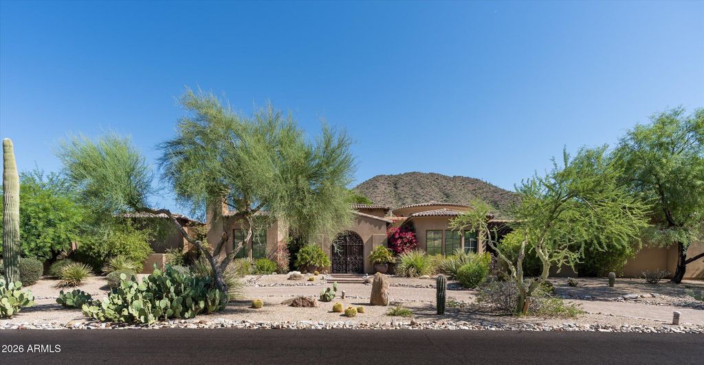 10304 E FOOTHILLS Drive, Scottsdale, AZ 85255 — photo 2
