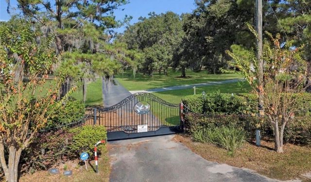 400 CARMAN DRIVE, Leesburg, FL 34748