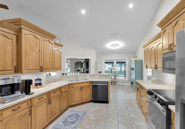 400 CARMAN DRIVE, Leesburg, FL 34748