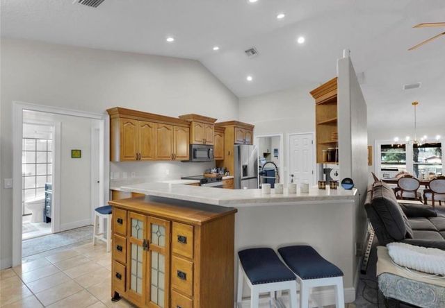 400 CARMAN DRIVE, Leesburg, FL 34748