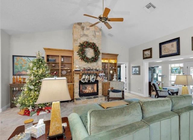 400 CARMAN DRIVE, Leesburg, FL 34748