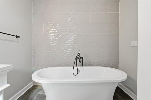 2769 Glenwood SE Avenue, Atlanta, GA 30317