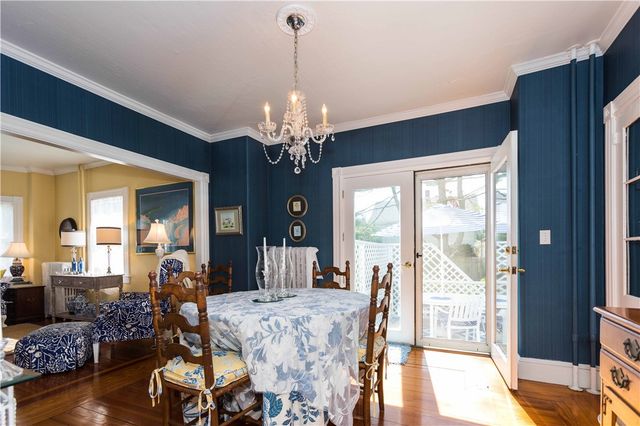 18 Lucas Avenue, Newport, RI 02840