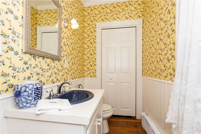 18 Lucas Avenue, Newport, RI 02840