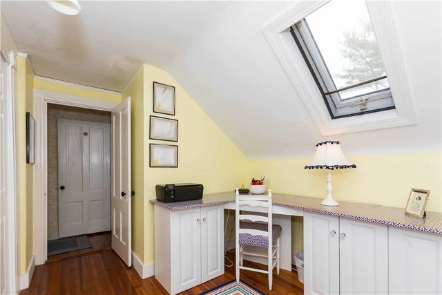 18 Lucas Avenue, Newport, RI 02840