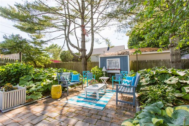 18 Lucas Avenue, Newport, RI 02840
