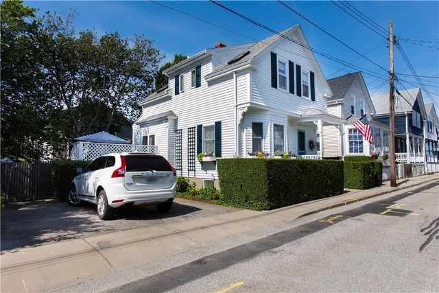18 Lucas Avenue, Newport, RI 02840