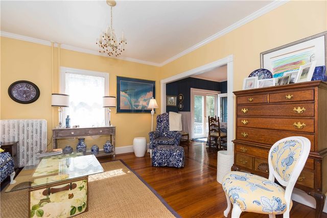 18 Lucas Avenue, Newport, RI 02840