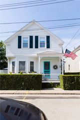 18 Lucas Avenue, Newport, RI 02840