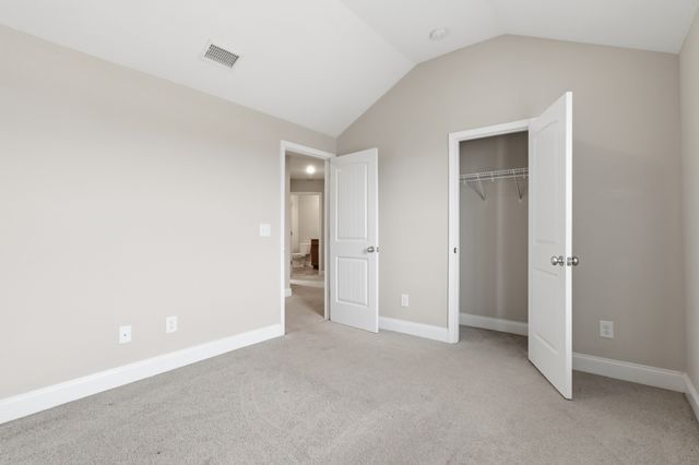 2255 Viking Ct, Murfreesboro, TN 37127