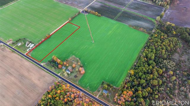 529 68th Street, South Haven, MI 49090