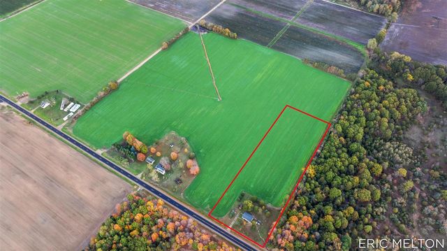 529 68th Street, South Haven, MI 49090