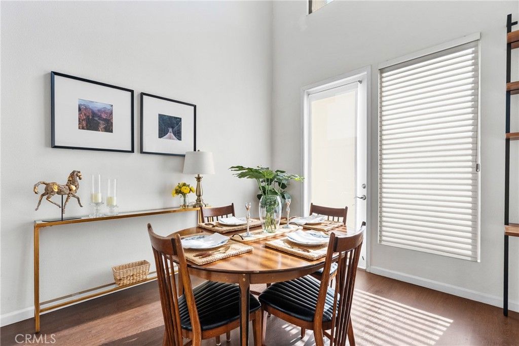 Image 12 of property listing at 201 E Angeleno 426, Burbank, CA 91502