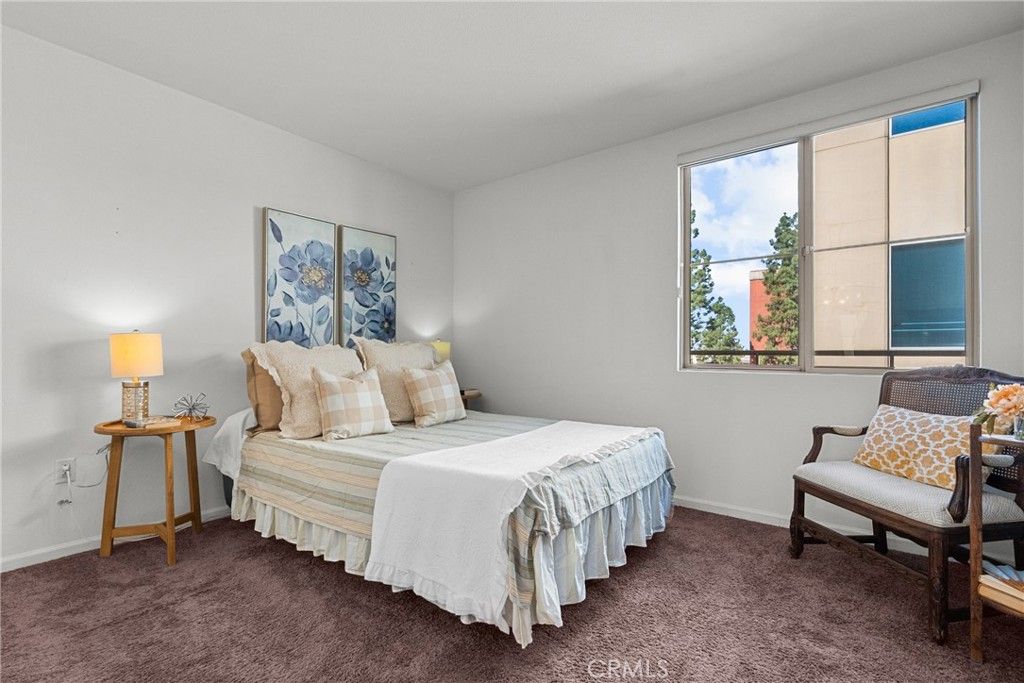 Image 19 of property listing at 201 E Angeleno 426, Burbank, CA 91502