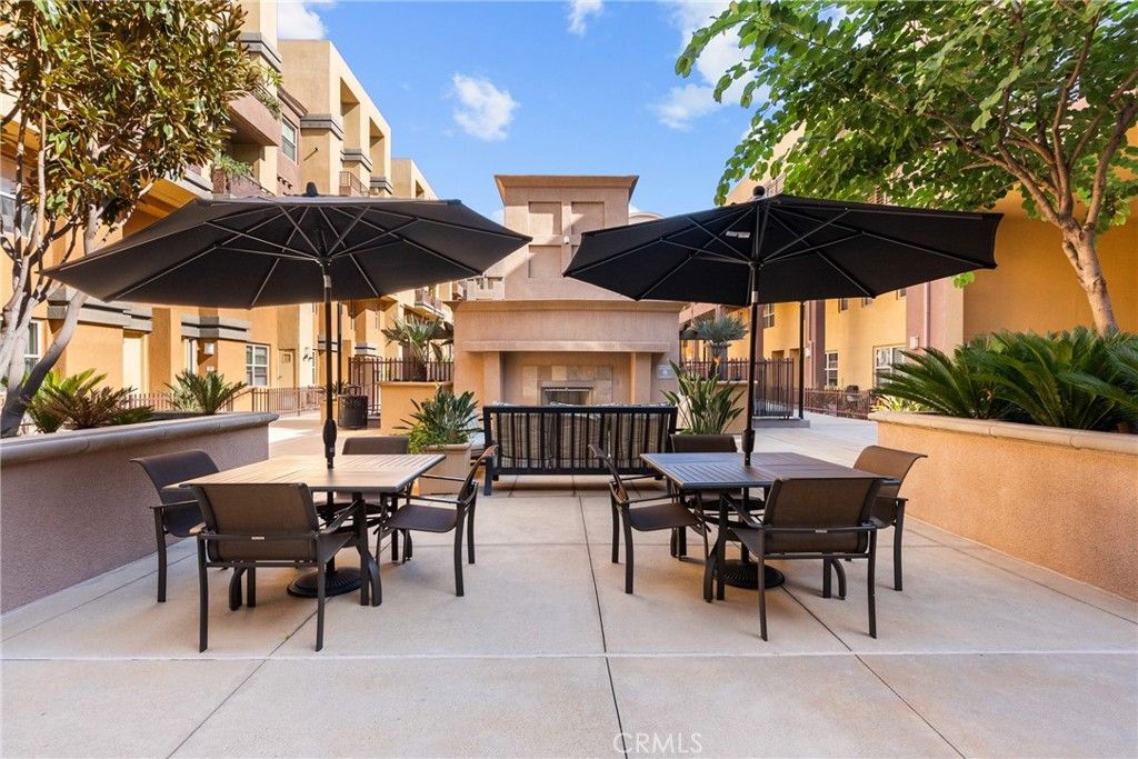 Image 27 of property listing at 201 E Angeleno 426, Burbank, CA 91502