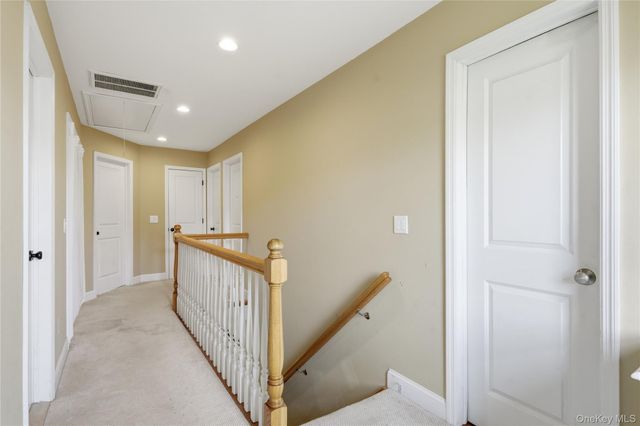 28 Hemlock Lane, Bay Shore, NY 11706