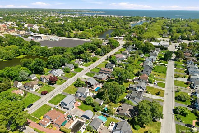 28 Hemlock Lane, Bay Shore, NY 11706