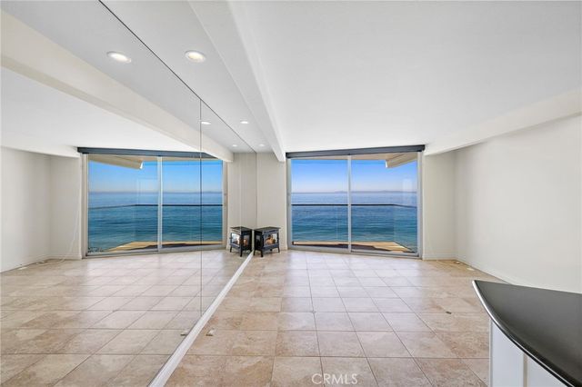 609 Sleepy Hollow Lane 15, Laguna Beach, CA 92651