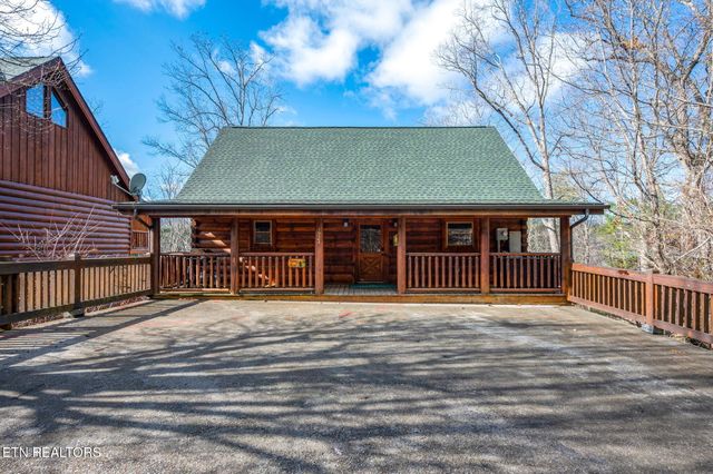 1924 Cougar Crossing Way, Sevierville, TN 37862