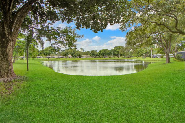 8864 Sunscape Lane, Boca Raton, FL 33496