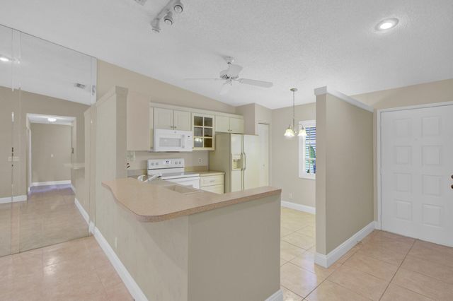 8864 Sunscape Lane, Boca Raton, FL 33496
