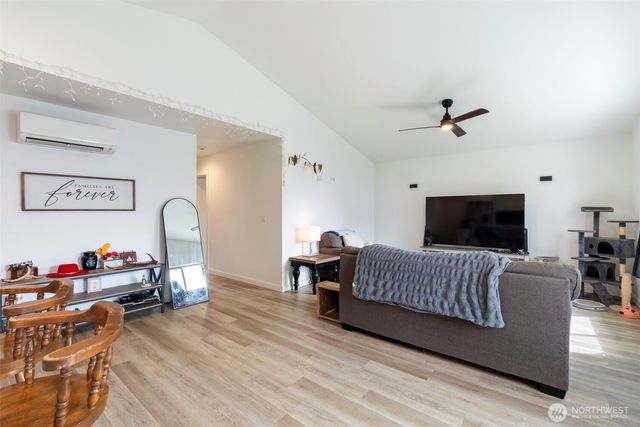 2011 Apple Road, Winlock, WA 98596